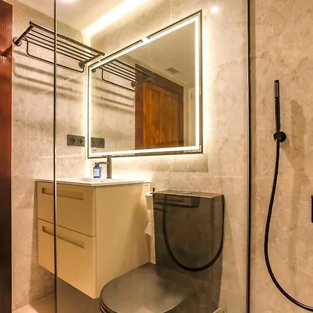 Infinity Jupi Sea Sitges