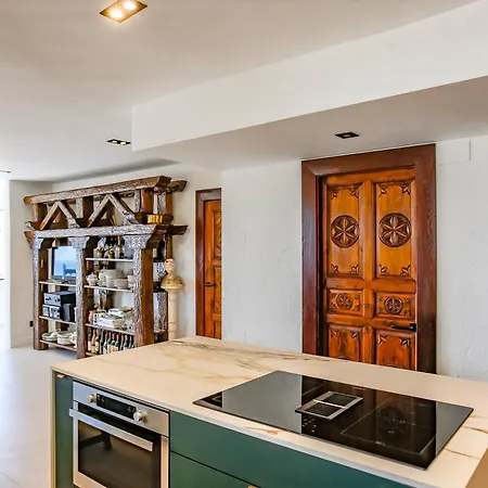 Infinity Jupi Sea * Sitges